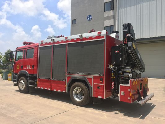 Red Color Emergency Rescue Vehicle 310HP 4X2 For Fire Fighting