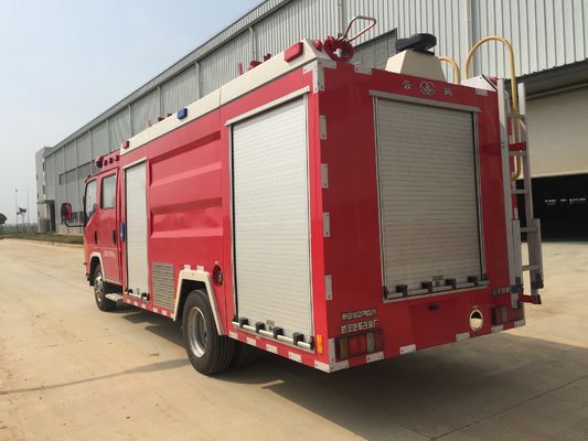 ISUZU 139KW 泡普通消防車、泡水が付いている 4x2 4000L 小型消防車